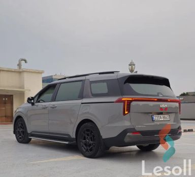 كيا كارنفال اوتوماتك جديدة رمادي داكن موديل 2025