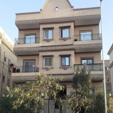 شقة للبيع بمساحة 240 متر و 4 غرف في الشيخ زايد الجيزة