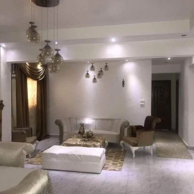 شقة بحديقة للبيع بمساحة 145 متر و 3 غرف في العبور القليوبية