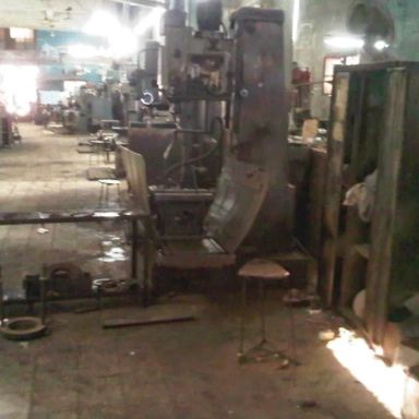 مصنع للبيع بمساحة 1000 متر في القليوبية 