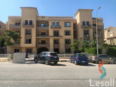 شقة بحديقة للبيع بمساحة 120 متر و غرفتان في الشيخ زايد الجيزة