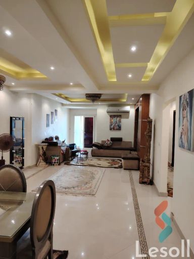 شقة للبيع بمساحة 180 متر و 3 غرف في التجمع الاول القاهرة