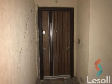 شقة للبيع بمساحة 135 متر و 4 غرف في ارض اللواء الجيزة