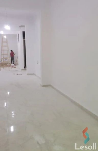 محل للايجار الشهري بمساحة 80 متر في 6 اكتوبر الجيزة 