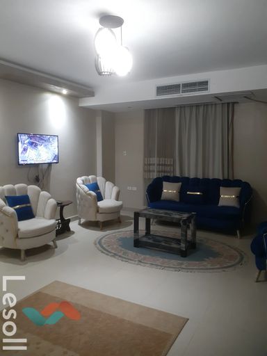 شقة للايجار الشهري بمساحة 300 متر و 3 غرف في العبور القليوبية