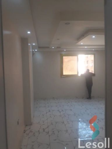 شقة للايجار السنوي بمساحة 6,000 متر و 3 غرف في الهرم الجيزة