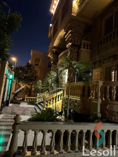 فيلا للبيع بمساحة 730 متر و 13 غرف في  الشيخ زايد الجيزة