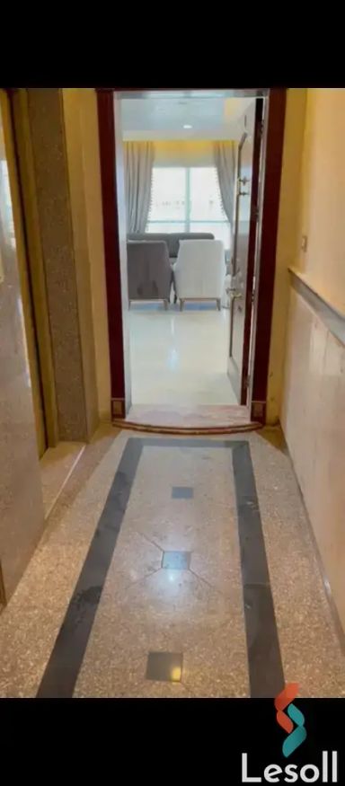 شقة للبيع بمساحة 270 متر و 3 غرف في  مصر الجديدة القاهرة