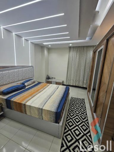 شقة للبيع بمساحة 240 متر و 4 غرف في  المهندسين الجيزة