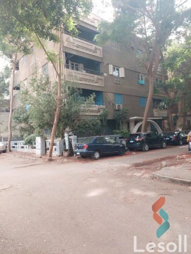 شقة للبيع بمساحة 496 متر و  في  المنيل القاهرة