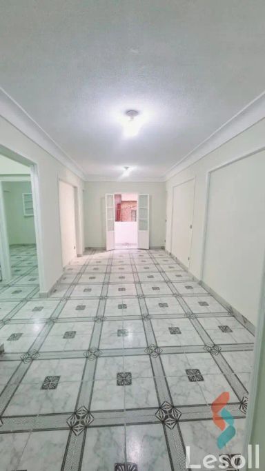 شقة للبيع بمساحة 100 متر و غرفتان في  السيوف الاسكندرية