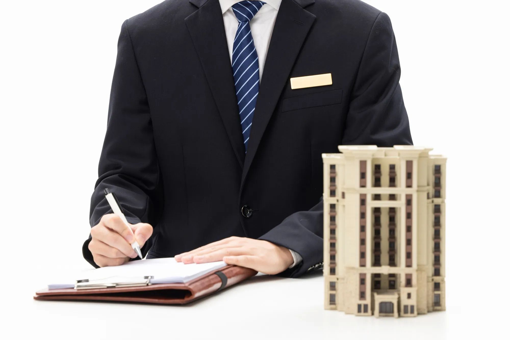 كل ما تحتاج لمعرفته حول قانون الضرائب العقارية الجديد في مقال واحد