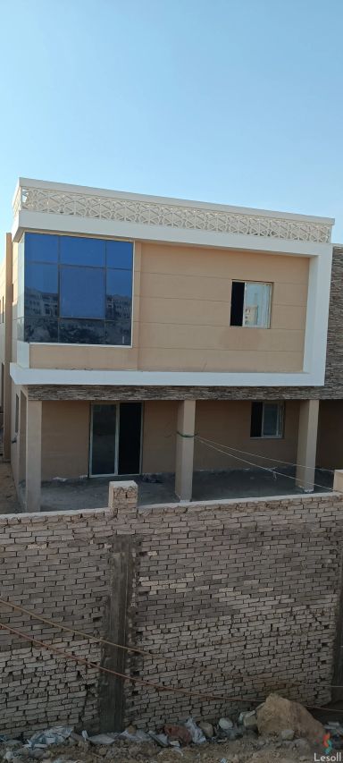 Townhouse for sale with an area of 318 meters and 3 rooms in New Cairo Cairo 