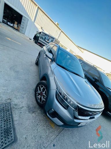 كيا سلتوس اوتوماتك جديدة رمادي داكن موديل 2023