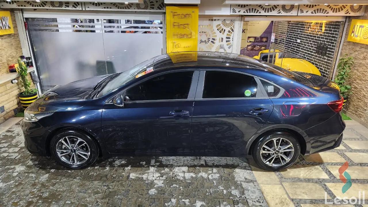 Kia k3 automatic used navy blue model 2022