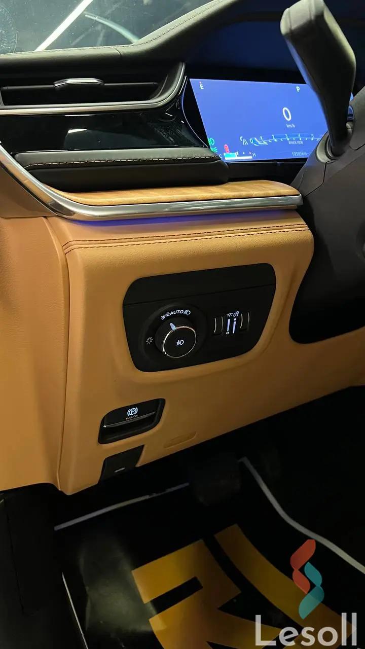 جيب جراند شيروكي اوتوماتك مستعملة أسود موديل 2022 - كل الصور