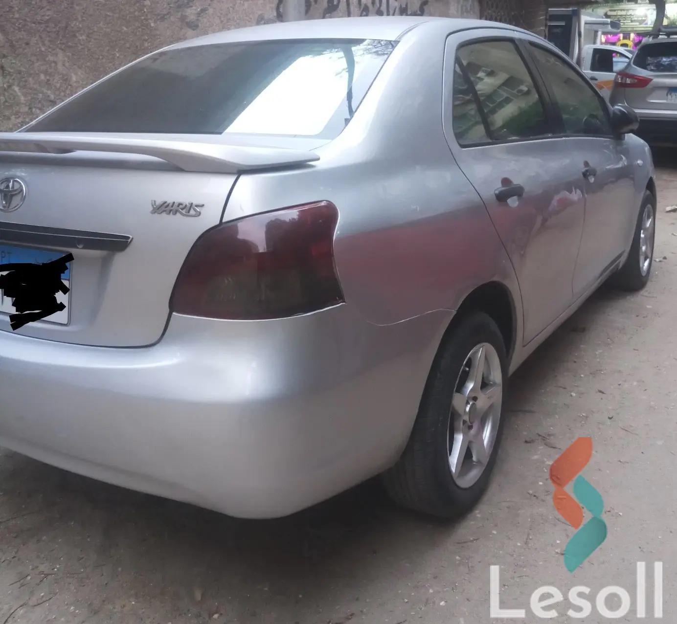 تويوتا يارس اوتوماتك مستعملة فضي موديل 2007 - صورة 4