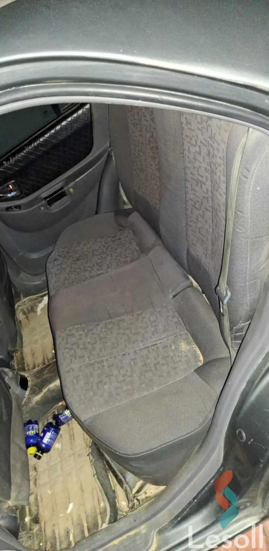 هيونداي أكسنت مانيوال مستعملة فضي موديل 2015 - صورة 2