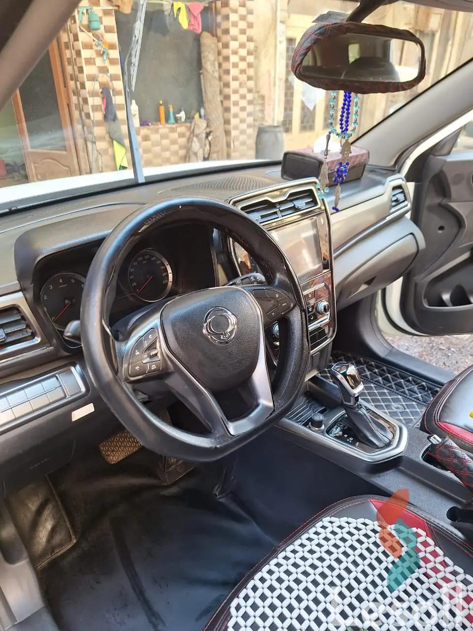 سانغيونغ تيفولي اوتوماتك مستعملة أبيض موديل 2022 - صورة 3