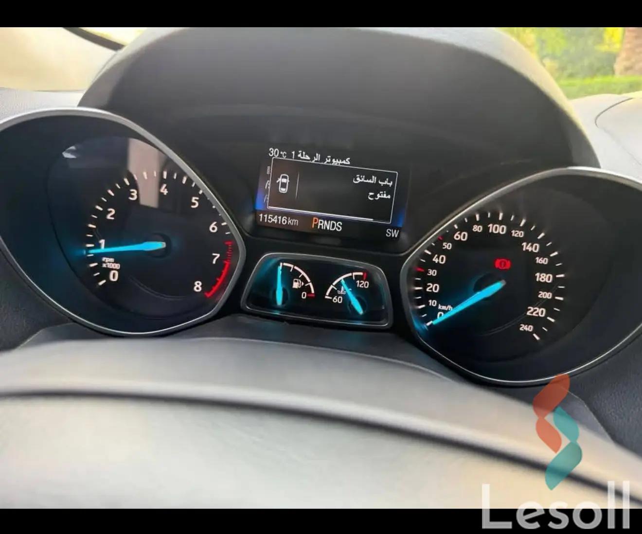 Ford escape titanium automatic used dark gray model 2018 - Image 3