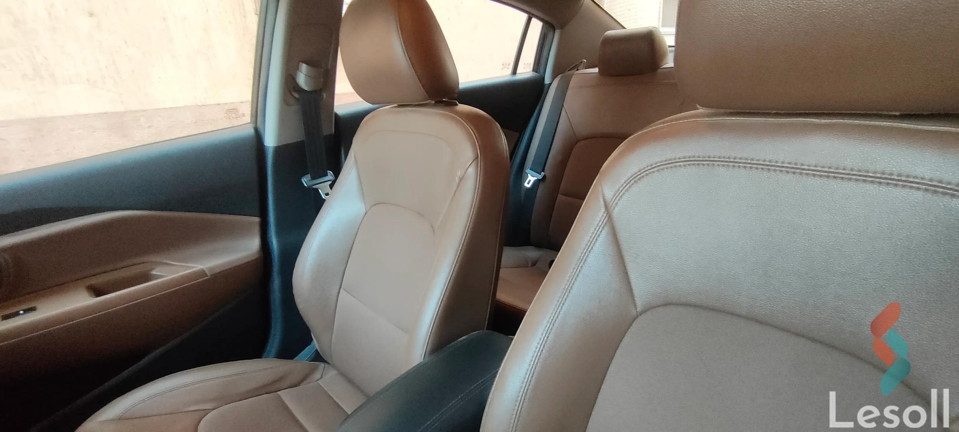 كيا ريو اوتوماتك مستعملة أسود موديل 2012 - كل الصور