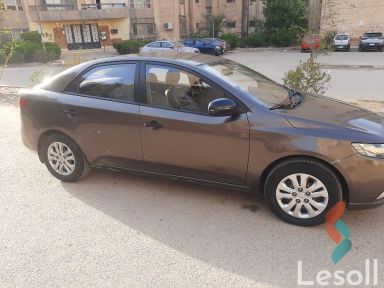 كيا سيراتو اوتوماتك مستعملة رمادي داكن موديل 2013