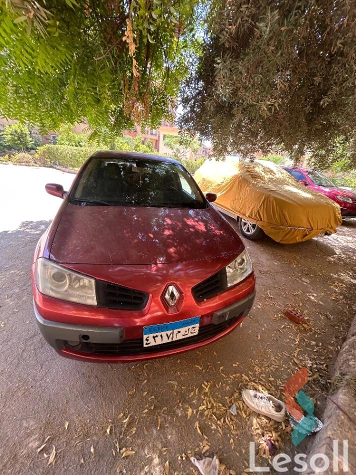 رينو ميجان اوتوماتك مستعملة أحمر موديل 2007
