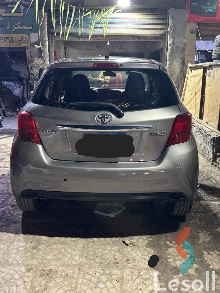 Toyota yaris automatic used dark gray model 2016