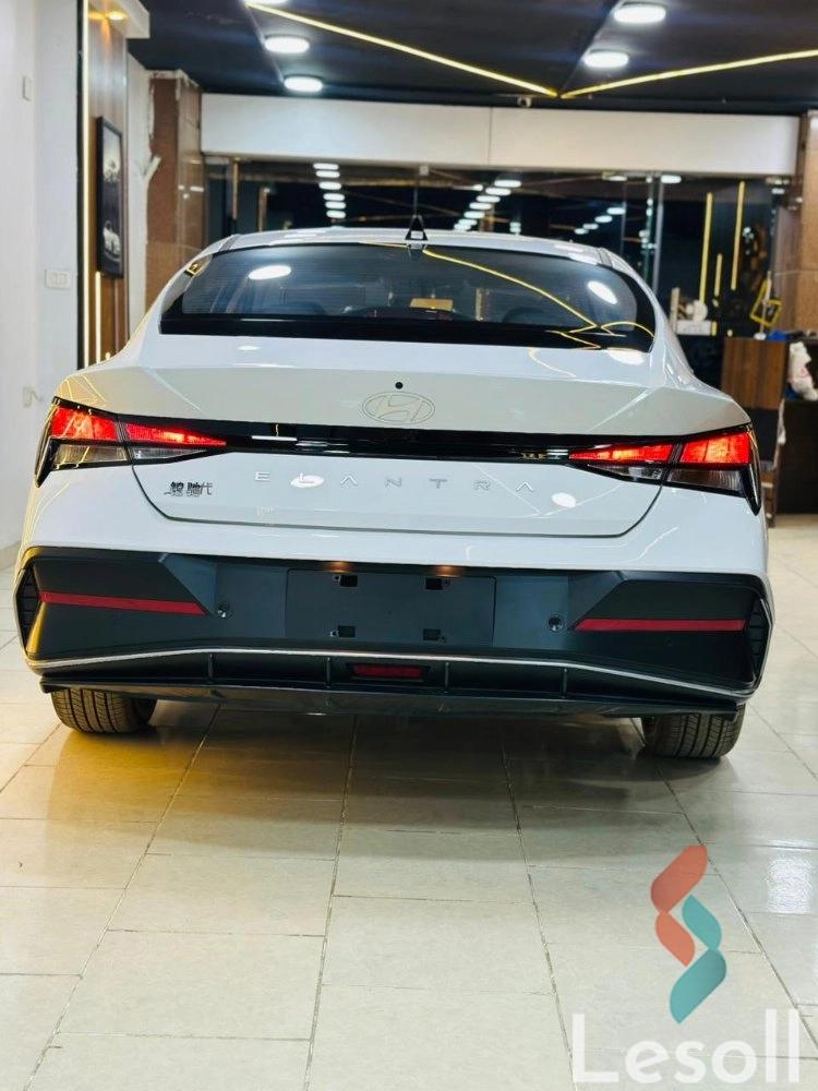 Hyundai elantra automatic new white model 2025