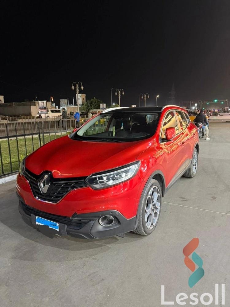 رينو كادجار اوتوماتك مستعملة أحمر موديل 2017 - كل الصور