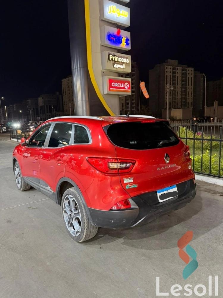 رينو كادجار اوتوماتك مستعملة أحمر موديل 2017