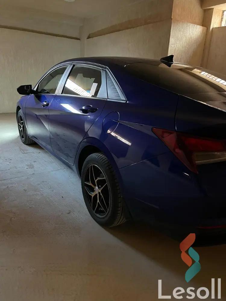 هيونداي إلنترا اوتوماتك مستعملة كحلي موديل 2022 - صورة 4