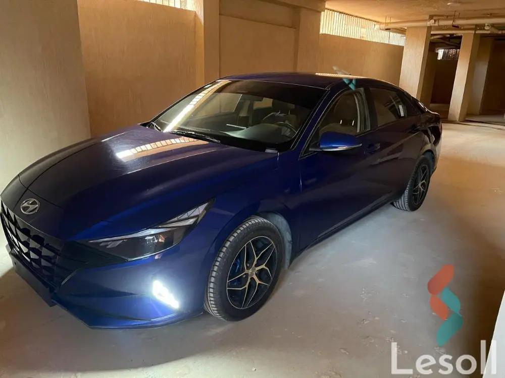 هيونداي إلنترا اوتوماتك مستعملة كحلي موديل 2022 - صورة 2