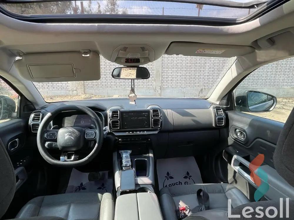 ستروين سي5 إيركروس اوتوماتك مستعملة رمادي داكن موديل 2020