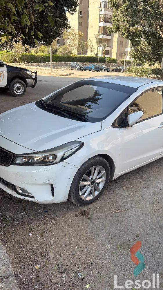 Kia cerato automatic used white model 2018