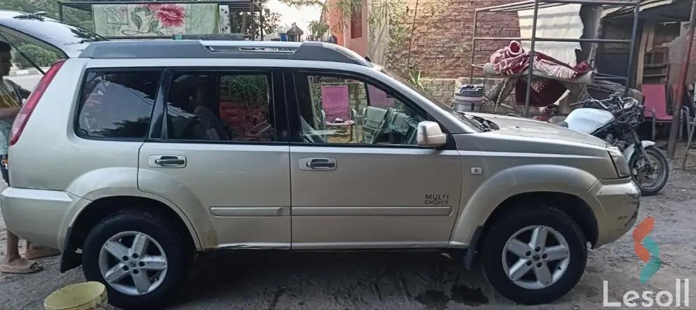 نيسان إكس-تريل اوتوماتك مستعملة فضي موديل 2007 - صورة 4