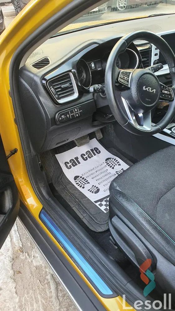 كيا سيد اوتوماتك مستعملة ذهبي موديل 2022 - صورة 4