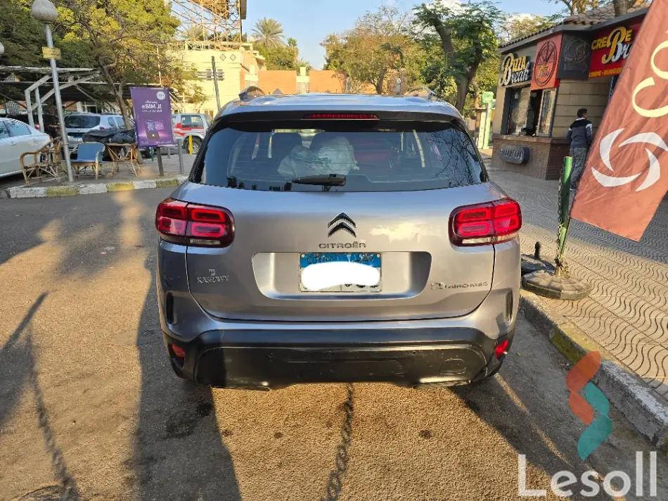 ستروين سي5 إيركروس اوتوماتك مستعملة رمادي داكن موديل 2020