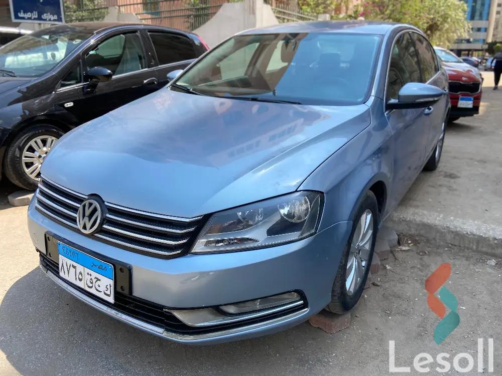 فولكس واجن باسات اوتوماتك مستعملة أزرق سماوي موديل 2012