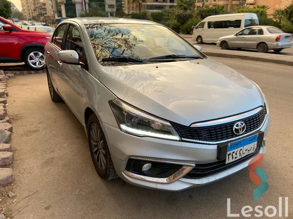 تويوتا بيلتا اوتوماتك مستعملة فضي موديل 2022 - صورة 3