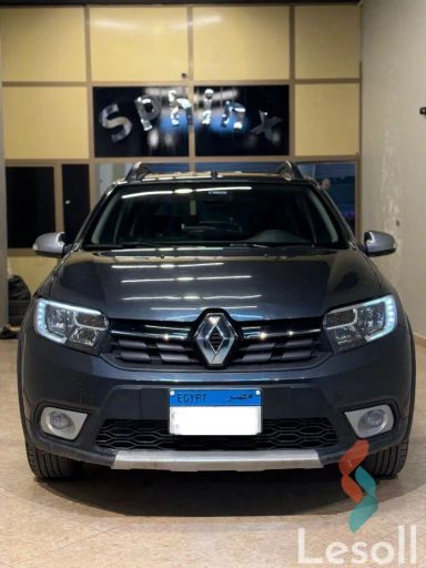 رينو سانديرو اوتوماتك مستعملة أزرق موديل 2022