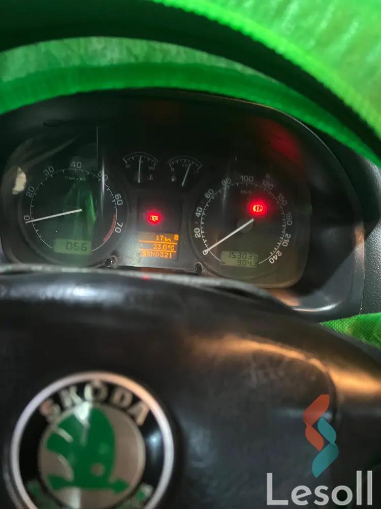 سكودا أوكتافيا اوتوماتك مستعملة أسود موديل 2004