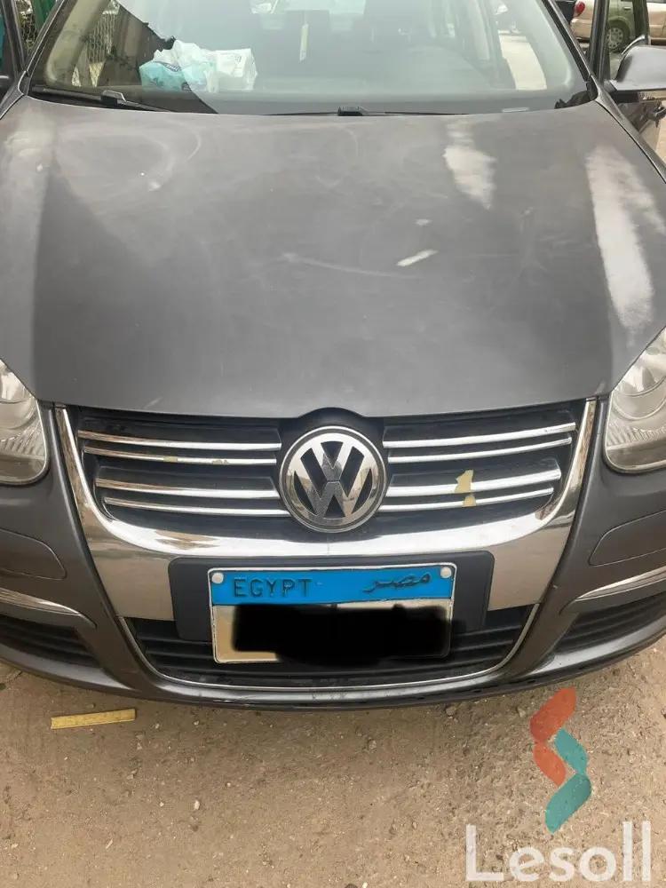 فولكس واجن جيتا اوتوماتك مستعملة رمادي داكن موديل 2011
