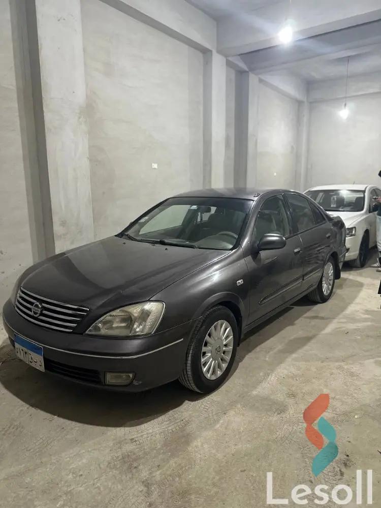 نيسان صني مانيوال مستعملة رمادي داكن موديل 2010