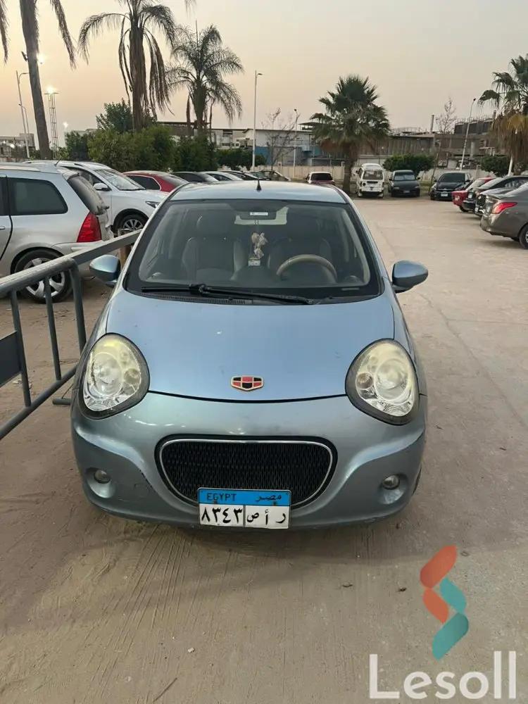 جيلي فيات باندا اوتوماتك مستعملة أزرق موديل 2016 - كل الصور