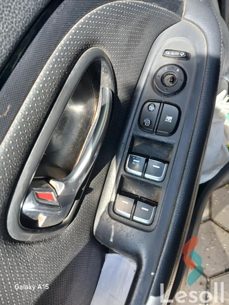 كيا كارينز اوتوماتك مستعملة بني موديل 2015 - كل الصور