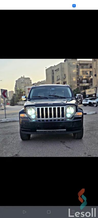 جيب جراند شيروكي اوتوماتك مستعملة أسود موديل 2010