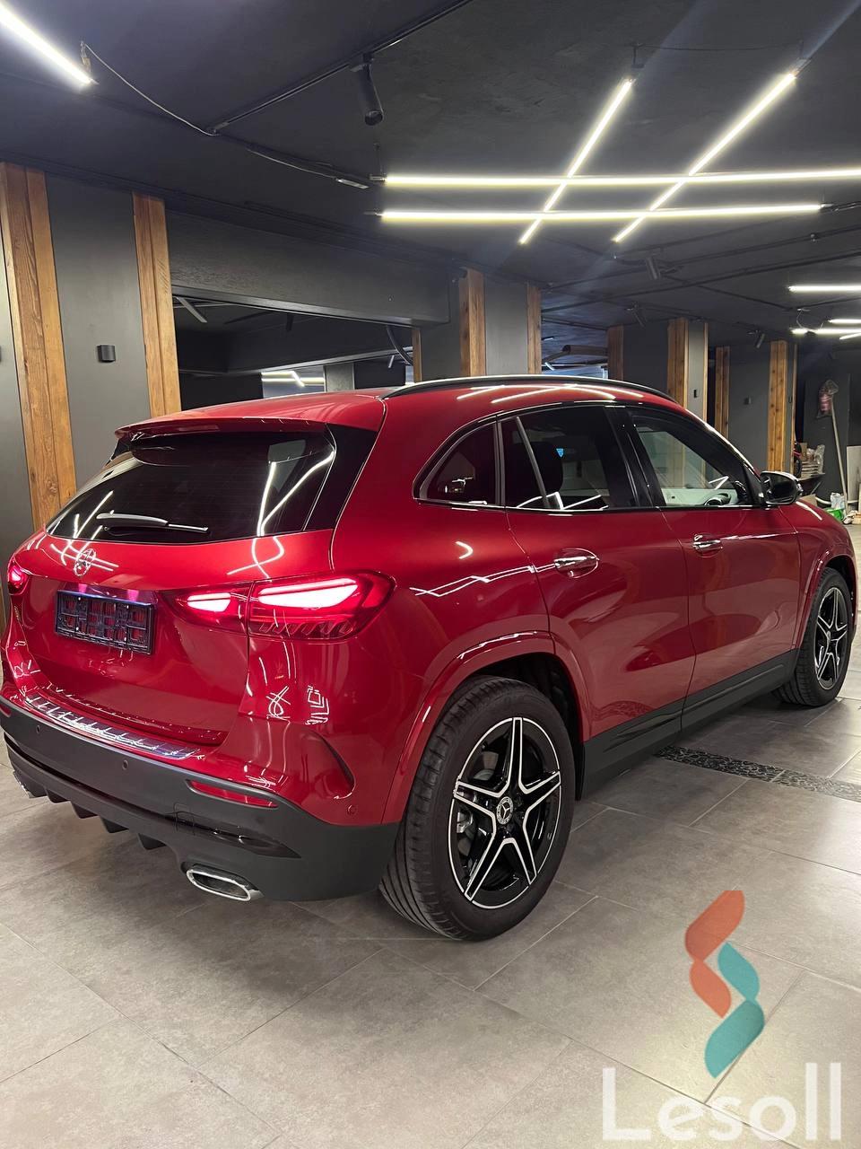 Mercedes-Benz e 200 automatic new red model 2025