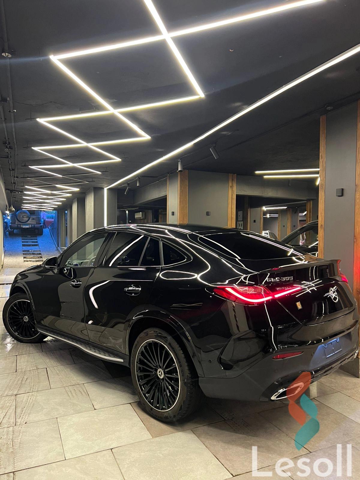 Mercedes-Benz glc 300 automatic new black model 2026