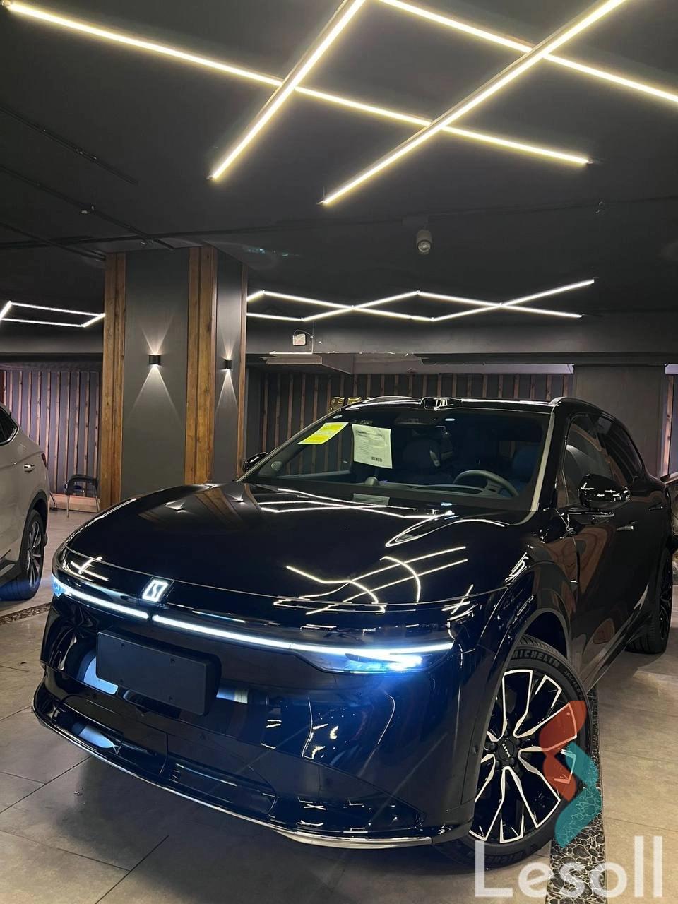 لاند روفر لاند روفر اوتوماتك جديدة أسود موديل 2025